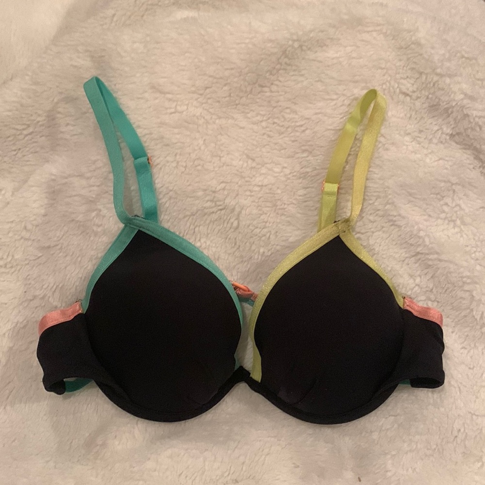 Victoria’s Secret caged back bikini top